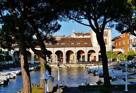 desenzano italy shopping